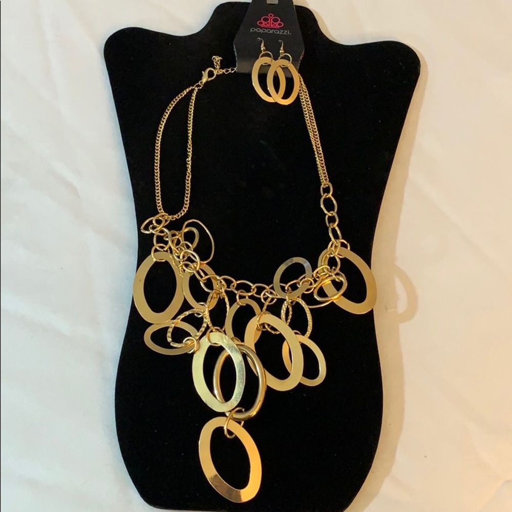 Costume Jewelry Necklace